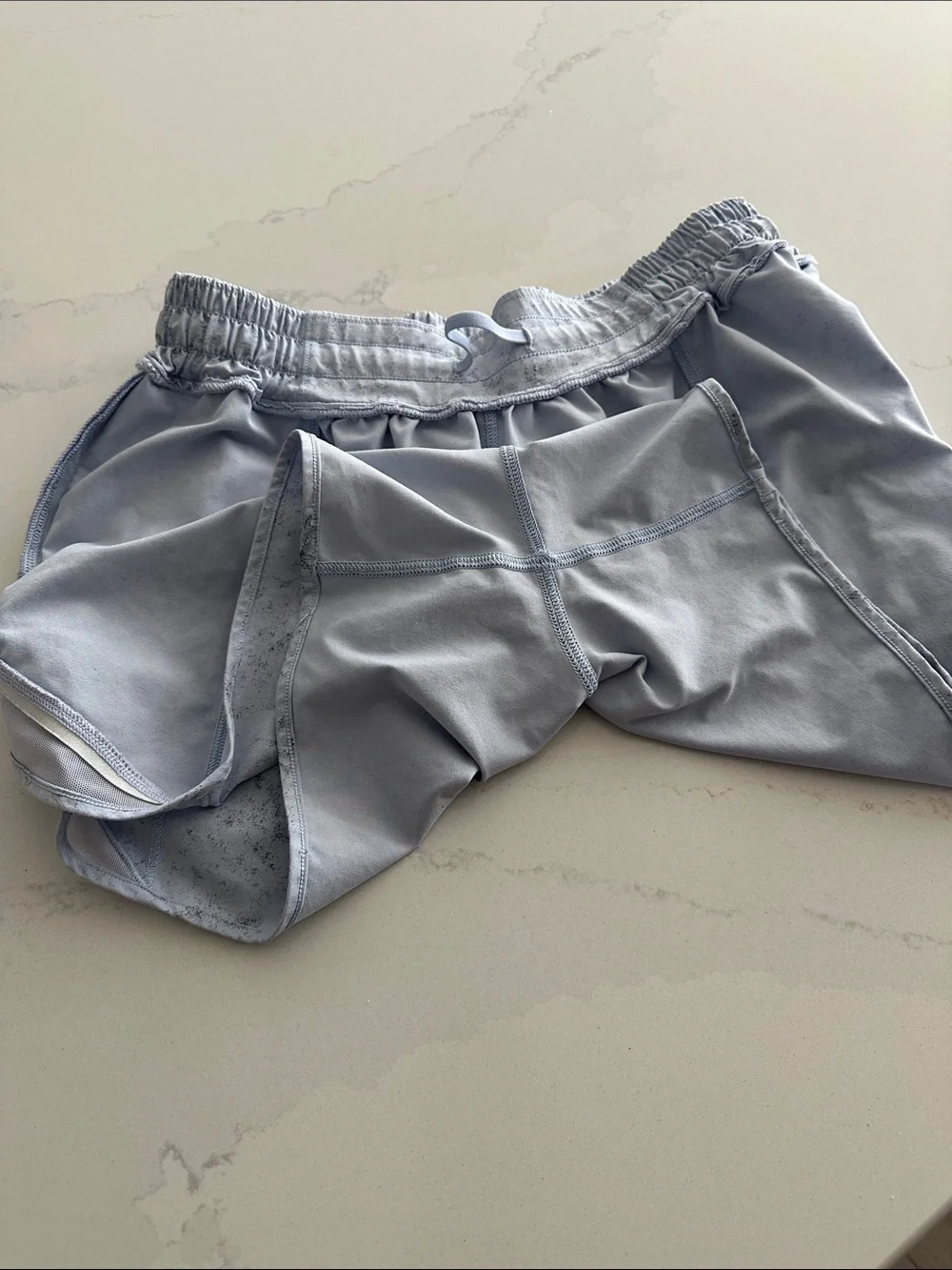 Lululemon Hotty Hot Low-Rise Short 4" Gravel Dust Pastel Blue Size 8 - Picture 6 of 6